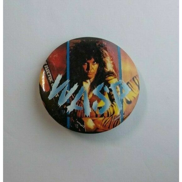 Wasp Band Vintage 1986 Badge Button Pin Pinback Heavy Metal Hard Rock Licensed - Picture 1 of 4